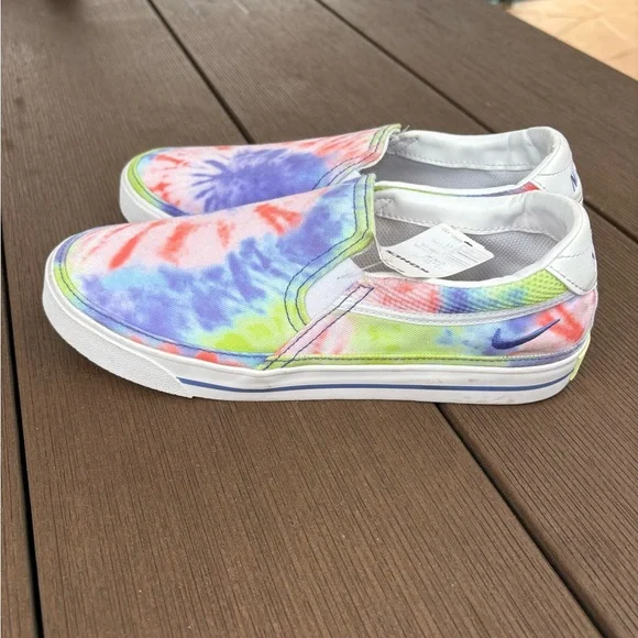 Nike Womens Tie-Dye Slip-On Shoes - Picture 4 of 6